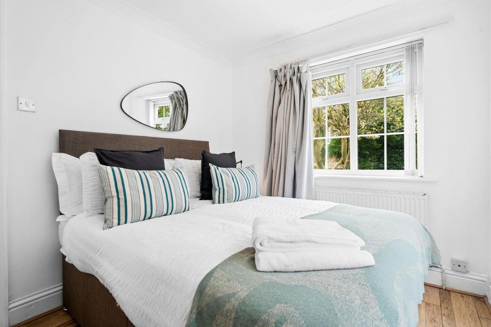 Spacious 5 Bedroom House Nottingham Exterior foto